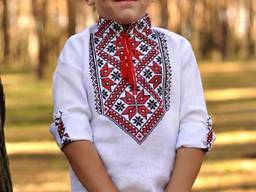 Сорочка-оберіг для хлопчика з традиційною вишивкою