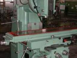 Станок вертикально-фрезерный 6Р13