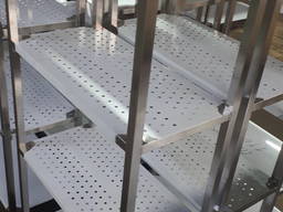 Cтеллажи производственные из нержавейки для посуды продуктов инвентаря