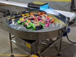 Стіл накопичувальний, обертовий