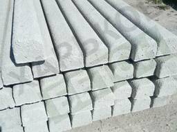 Столб бетонный под рабицу. Виноградный столб