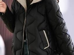 Стильна зимова куртка парка з капюшоном