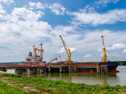 Сучасний морський термінал. Дунай, Одеська область. Modern sea terminal. Danube, Odessa re
