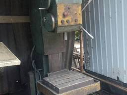 Сверлильный станок 2Г125