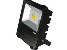 Светильник светодиодный (прожектор) черный с радиатором. ..