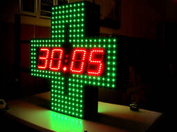 Светодиодный аптечный крест с часами датой и температурой