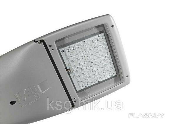 LED уличный светильник Schreder Ampera Mini/24L_850mA_HP2_STD/65Вт/8000лм/. ..
