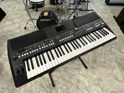 Синтезатор Yamaha PSR-SX600
