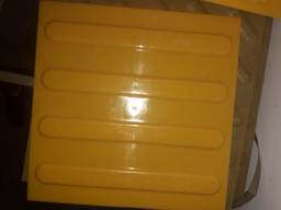 Тактильная плитка клеющая резиновая 400х400х5 суперцена