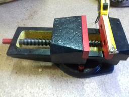 Тиски станочно поворотные губки 160 мм