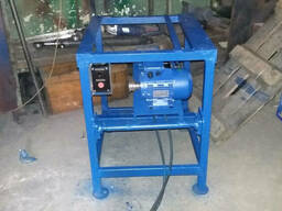 Торцовочный станок с пневматическим управлением