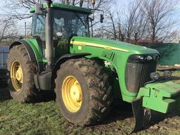 Трактор John Deere 8320