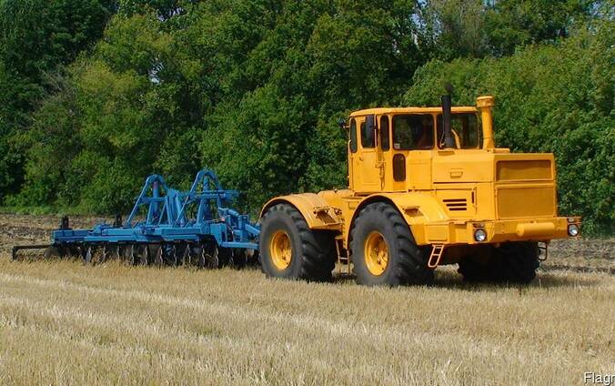 Трактор К-701 Renault