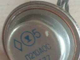 Транзистор П210А