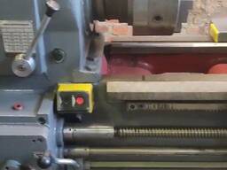 Трубонарізний верстат 1м983