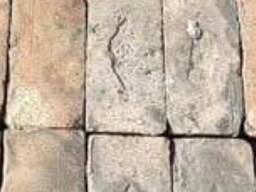 Цегла огнеупорна і червона