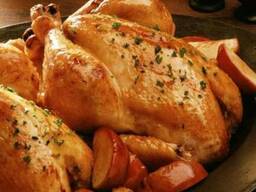 Крупные петухи и куры бройлера