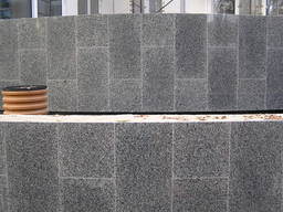 Укладка гранитной плитки цоколь, фасады, входные группы.