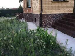 Укладка природного и декоративного камня