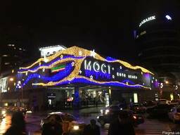 Украшение фасадов гирляндами. Новогодняя иллюминация