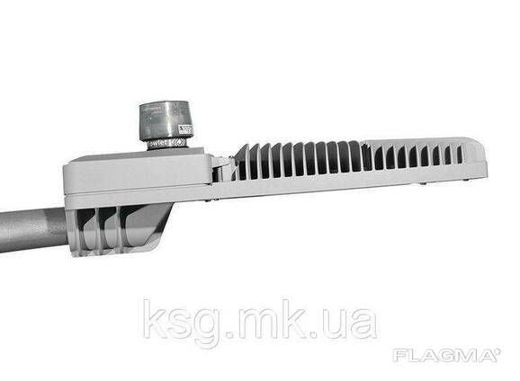 Столбовой светильник led Schreder Avento2/336L_700mA_MP_STD/250Вт/33800лм/. ..