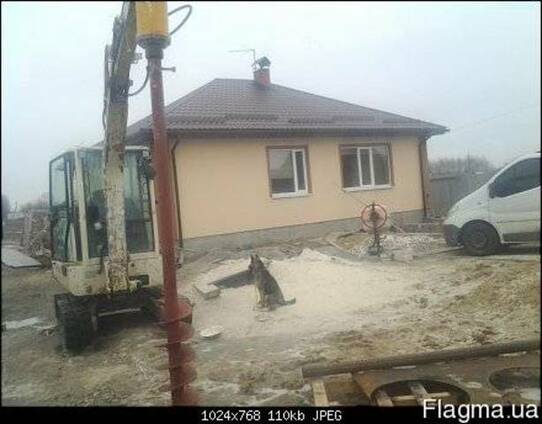 Услуги ямобура , завинчивание свай.