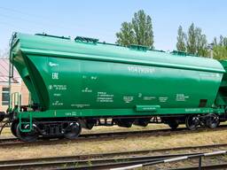 Вагон хопер критий модель 19-7053-02 (Крюковский)
