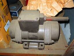 Вібратор площинний ИВ-99