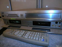 Видеомагнитофон SVHS, VHS, DV JVC HR-DVS1EU
