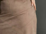 Стильная замшевая юбка size 3245 - фото 2