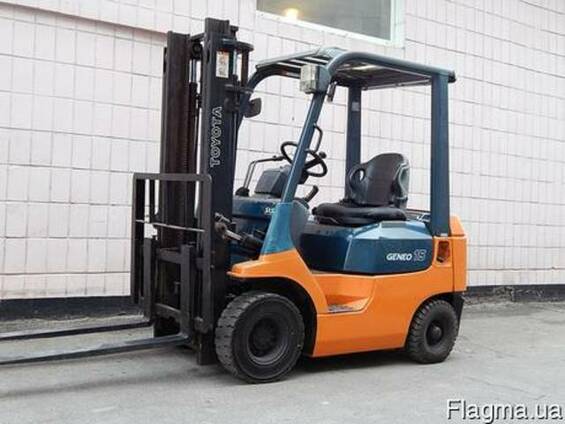 Вилочный погрузчик бу Toyota 7FD15.