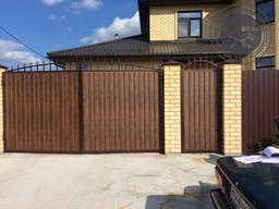 Ворота с калиткой, забор из профнастила,