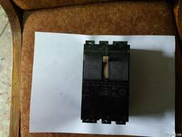 Вимикачі автоматичні АЕ2046М, АЕ2049 5А . .. 50А, зі складу.