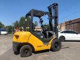 Вилочний автонавантажувач Komatsu, з дод. лiн та щоглою 4.5 метри. 2018 года випуску - фото 3