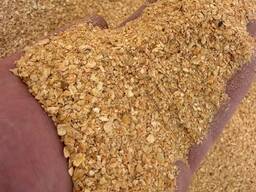 Виробник реалізує шрот соєвий