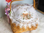 Вышитая салфетка на пасхальную корзину с ажурным кружевом 40х60 см №31 - фото 2