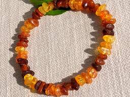 Яскравий янтарний браслет із натурального комбінованого бурштину, яркий янтарный браслет