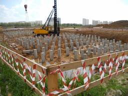 Вдавлювання паль / Виконуємо випробування паль/Буріння ( лідирування )в Полтаві