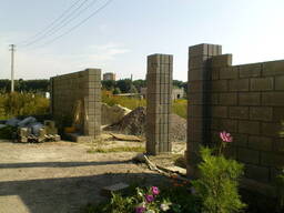 Забор из шлакоблока Вышгород