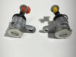 Замки дверей зажигания комплект (личинки) NPR 75/ATAMAN