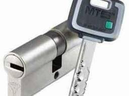 Замок дверной Mul-t-Lock, цилиндровый механизм Киев, монтаж