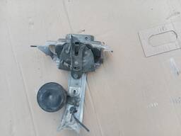 Замок капота Mitsubishi Grandis MR291986