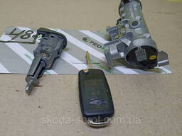 Замок зажигания Шкода Октавия А5, личинка двери л.1K0905851B, 1Z0837167C
