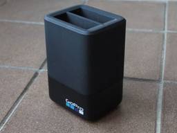 Зарядное устройство GoPro Dual Battery Charger для HERO7 Black, HERO6 Black, HERO5 Вживане