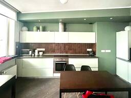 Здається простора сучасна квартира 108кв. м на Р. Окіпноі, Лівобережна.