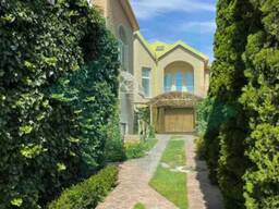 Здам. Будинок 220 м. кв. 5 соток. вул. Андрія Шептицького (Сташкова).