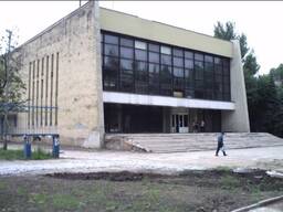 Здание кинотеатра 2000 м. кв. Макеевка