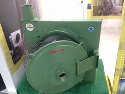 Всасывающая зернодробилка RSI 82