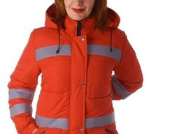 Женская зимняя куртка для работников скорой помощи.