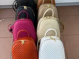 Жіночий шкіряний міський рюкзак — стьобаний, Італія чорний TS311